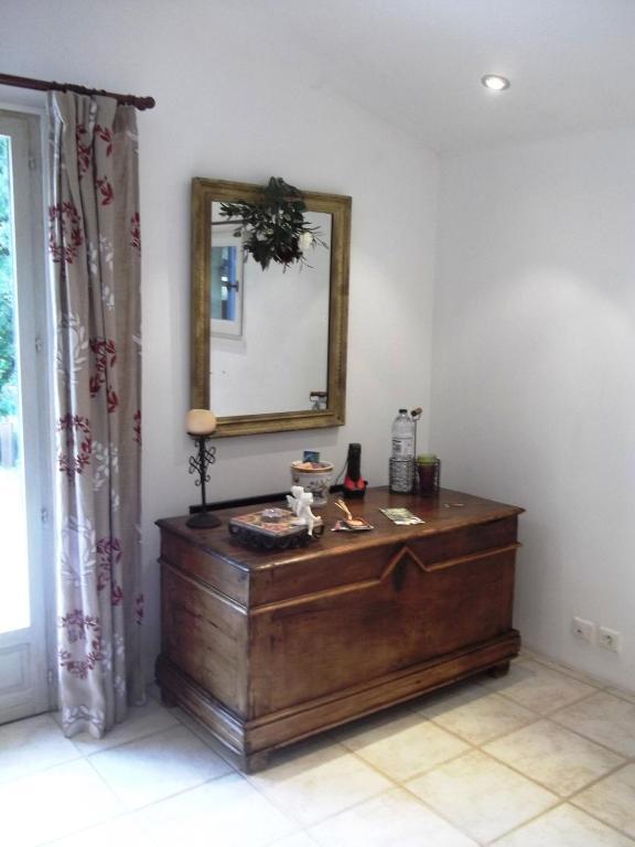 La Bastide Du Vallon Guest House Saumane-de-Vaucluse Room photo