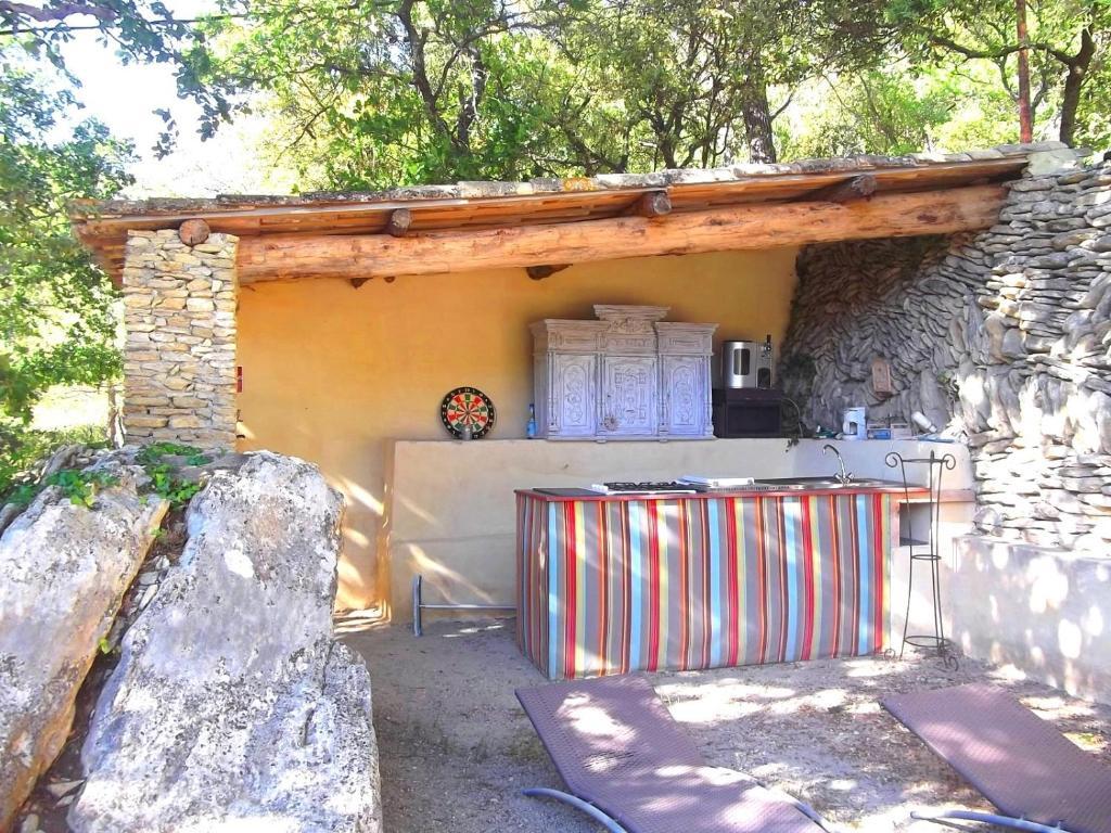 La Bastide Du Vallon Guest House Saumane-de-Vaucluse Exterior photo