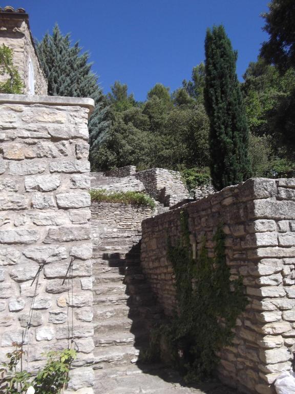 La Bastide Du Vallon Guest House Saumane-de-Vaucluse Exterior photo